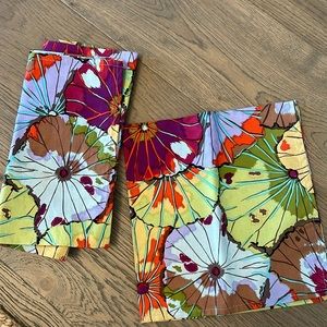 NWT 4 Crate & Barrel Spring Blossom Plumb Napkins